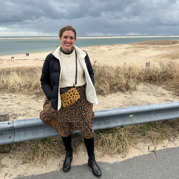 Meet your Posher, Danikka - Picture 2 of 3